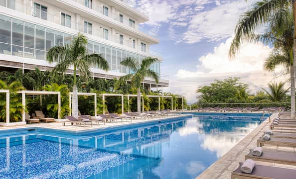 Hotel Santa Marta Marriott Resort Playa Dormida con day pass