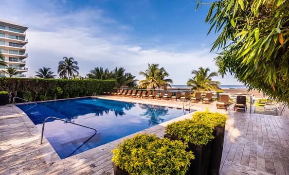 Hotel Holiday Inn Cartagena Morros con day pass