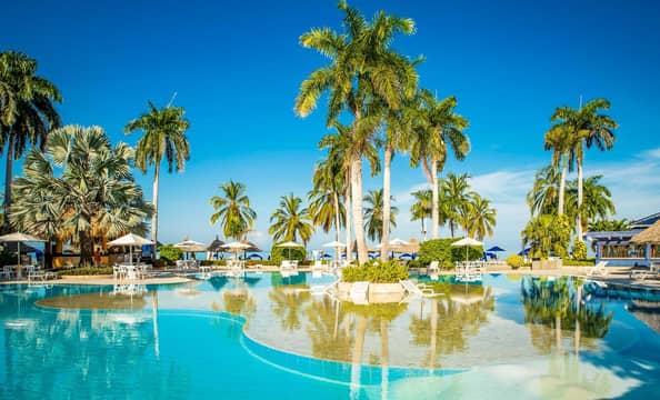 Hotel Zuana Beach Resort con day pass