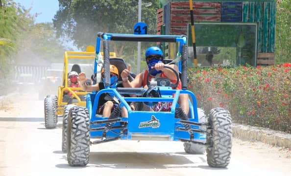 Hotel Tour De Buggy y Splash of Emotions con day pass