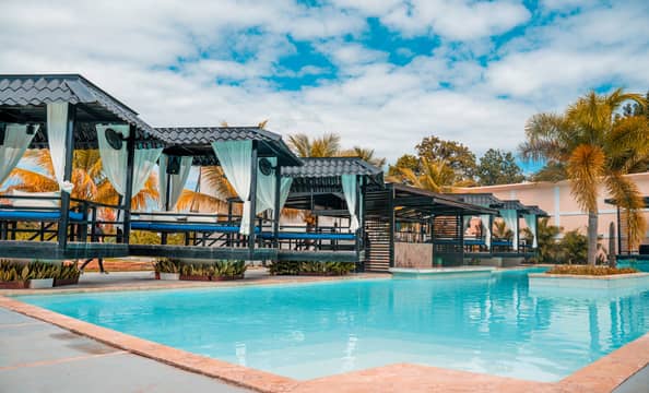 Hotel Guacayamos Hotel & Villas con day pass