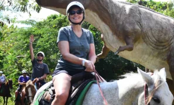 Hotel Tour Paseo a Caballo VIP con day pass