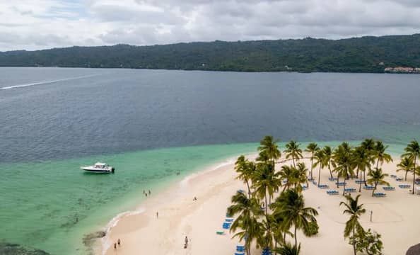 Hotel Whale Watching y Cayo Levantado con day pass