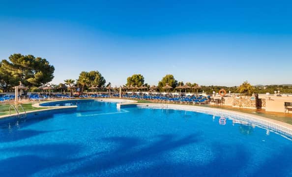 Hotel Globales Samoa con day pass