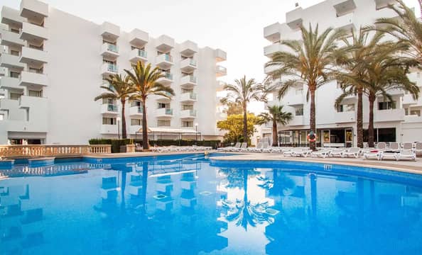 Hotel Globales Maioris con day pass