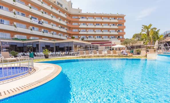 Hotel Globales Janeiro con day pass