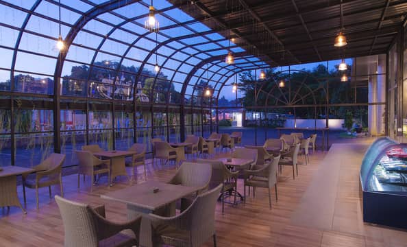 Hotel Aston Banyuwangi Hotel & Conference Center con day pass