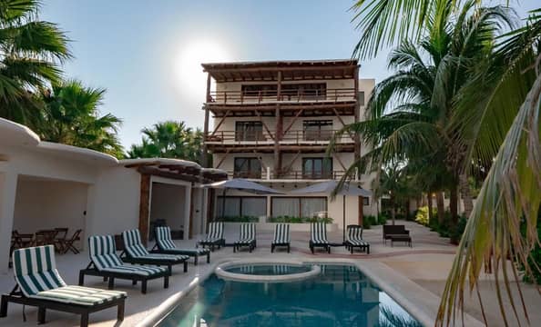 Hotel DK House Boutique con day pass