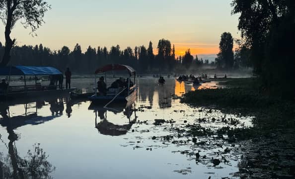 Hotel Visita Xochimilco con day pass