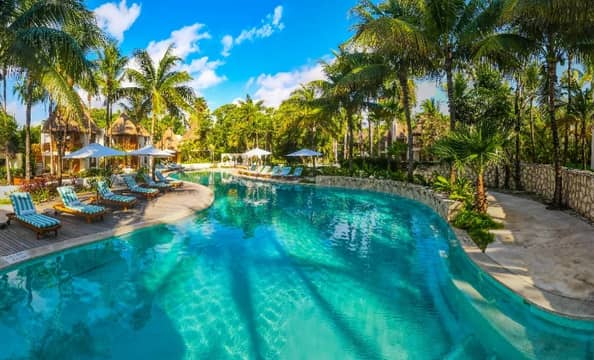 Hotel Mahekal Beach Resort con day pass