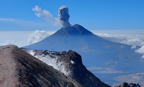 Hotel Tours de Montaña, La Malinche, Iztaccíhuatl y Popocatépetl con day pass
