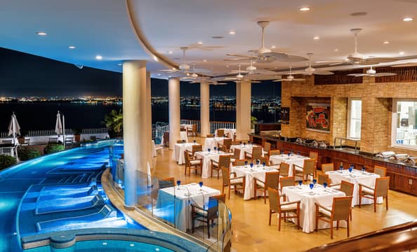 Hotel Grand Miramar All Luxury Suites & Residences con day pass