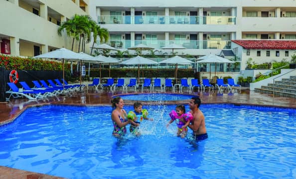 Hotel Hotel Delfin Puerto Vallarta Beach Resort con day pass