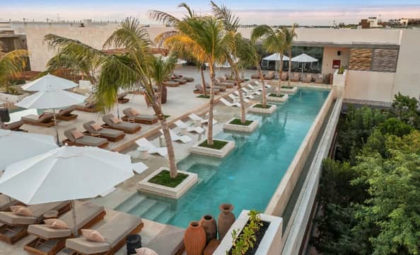 Hotel Motto by Hilton Tulum con day pass