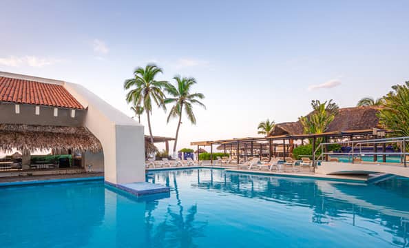 Hotel Park Royal Beach Ixtapa con day pass