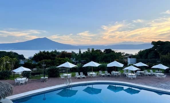 Hotel Mama Chuy Hotel & Villas con day pass