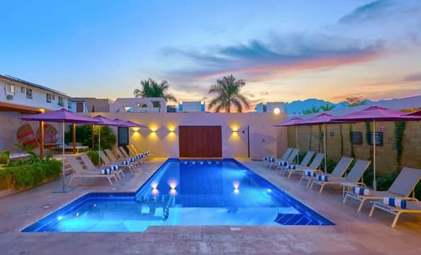 Hotel City Express Plus by Marriott Puerto Vallarta con day pass