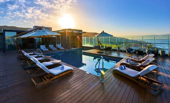 Hotel City Express Plus by Marriott Ensenada con day pass