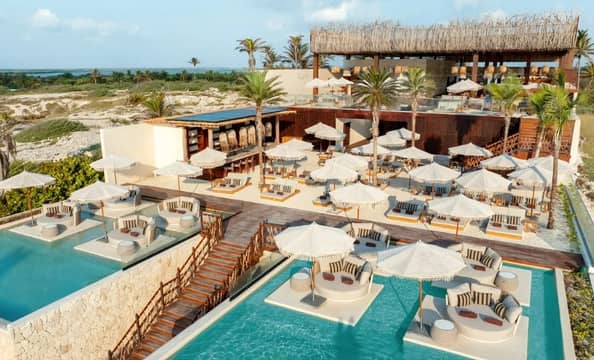 Hotel Ennea Beach Club by Hyatt Vivid Grand Island con day pass