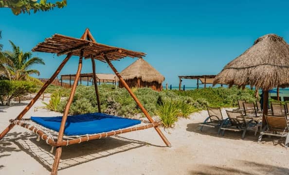 Hotel Kokomo Hotel & Club de Playa con day pass