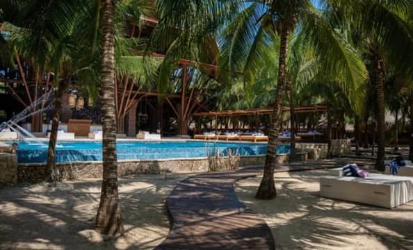 Hotel zzzAtolón con day pass