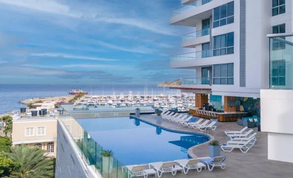 Hotel zzzAC Hotel by Marriott Santa Marta con day pass