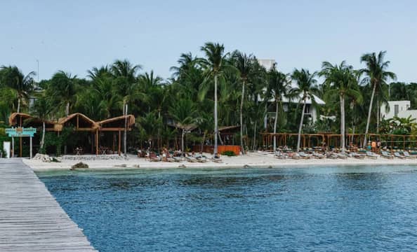 Hotel zzzAreia Beach Club Isla Mujeres con day pass