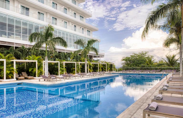 Hotel Santa Marta Marriott Resort Playa Dormida con day pass
