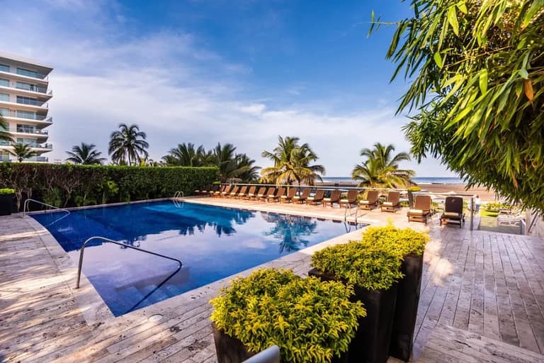 Hotel Holiday Inn Cartagena Morros con day pass