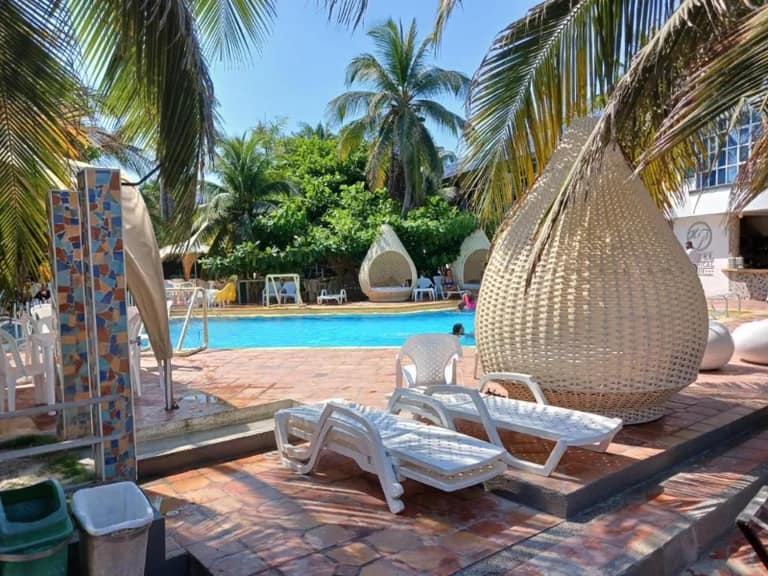 Hotel Hotel Tropical Inn con day pass