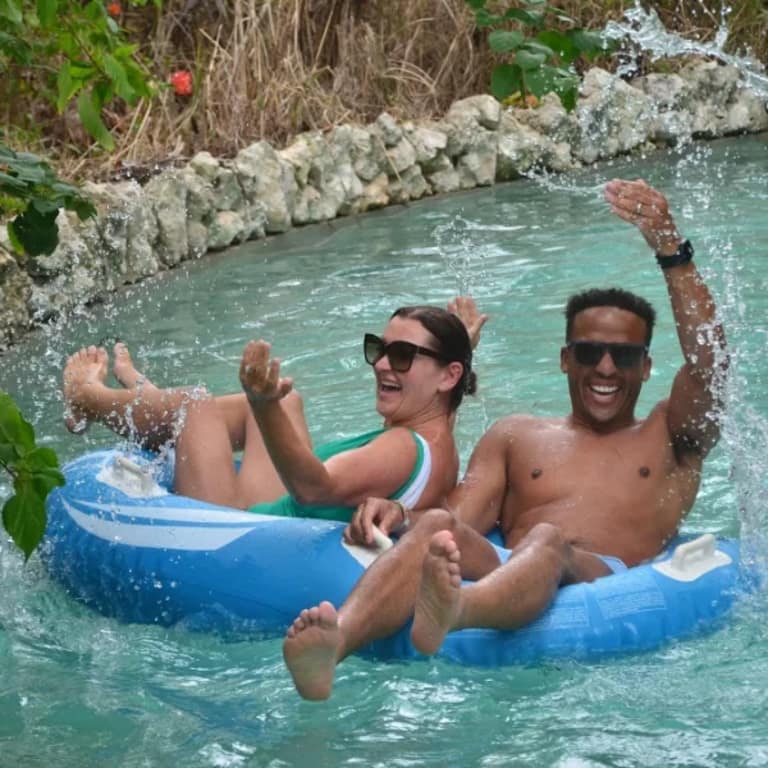 Hotel Tour Splash of Emotions con day pass