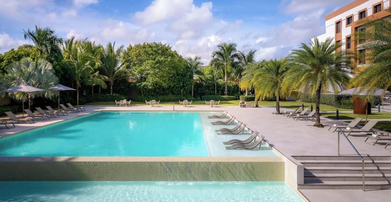 Hotel AC by Marriott Punta Cana con day pass