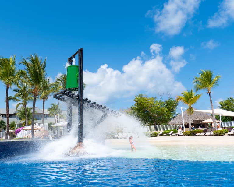 Hotel Royalton Splash Punta Cana con day pass