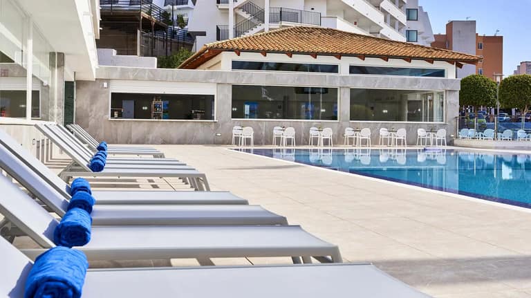 Hotel Globales Torrenova con day pass