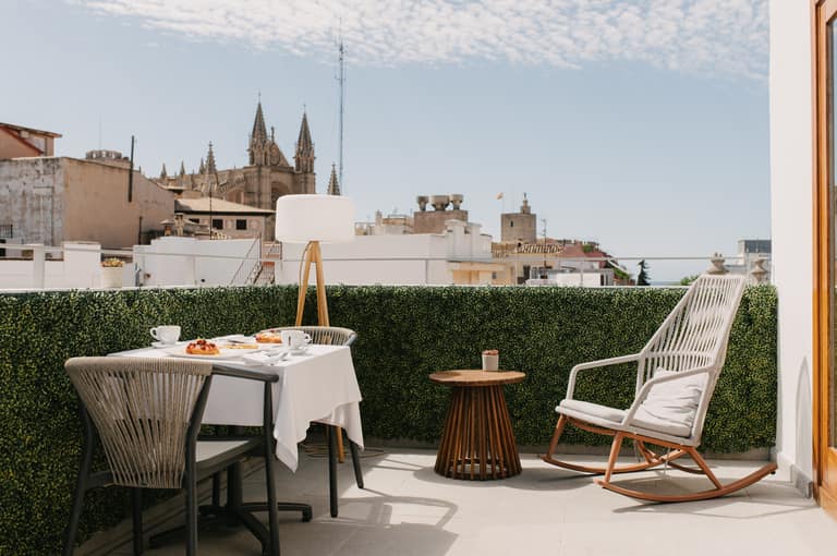 Hotel Nivia Born Boutique Hotel con day pass