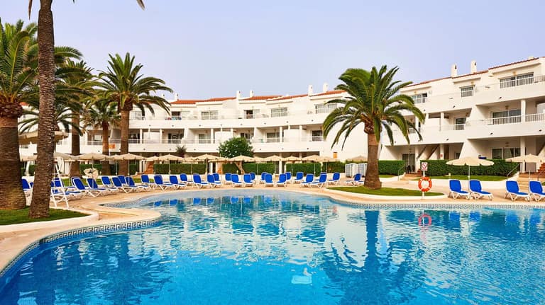 Hotel Globales los Delfines con day pass