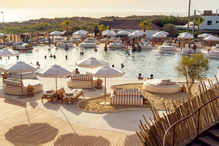 Hotel Valhalla Gastro Beach Club con day pass