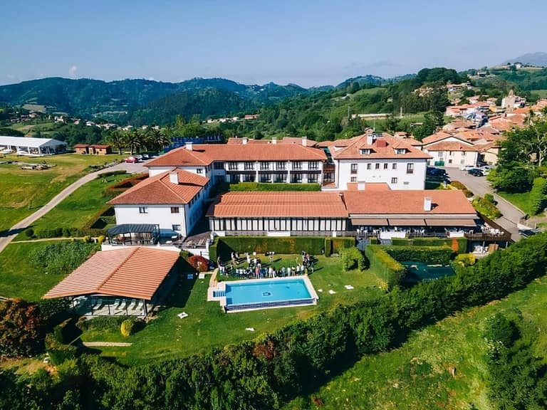 Hotel Hostería de Torazo con day pass
