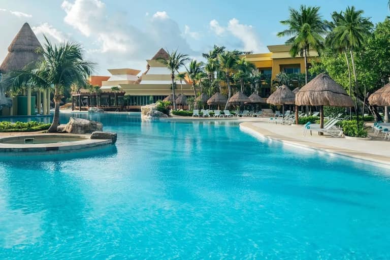 Hotel Iberostar Selection Paraíso Maya Suites con day pass