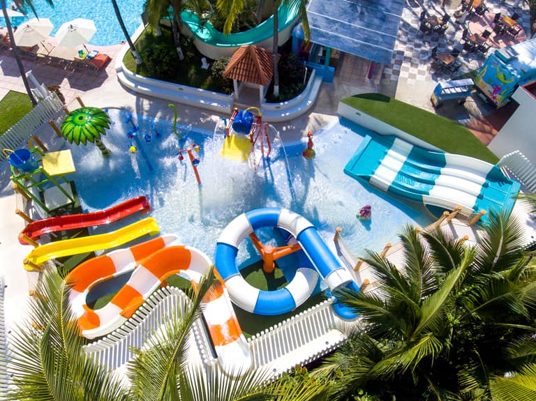 Hotel Sunscape Dorado Pacifico Ixtapa con day pass