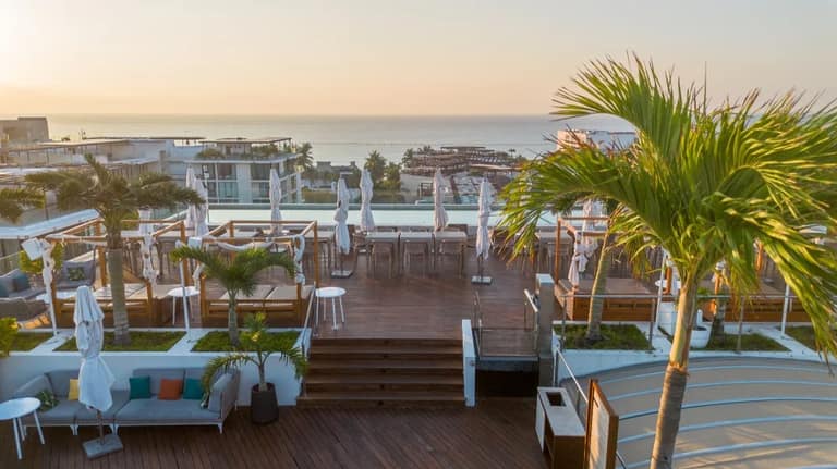 Hotel Roof 28 con day pass