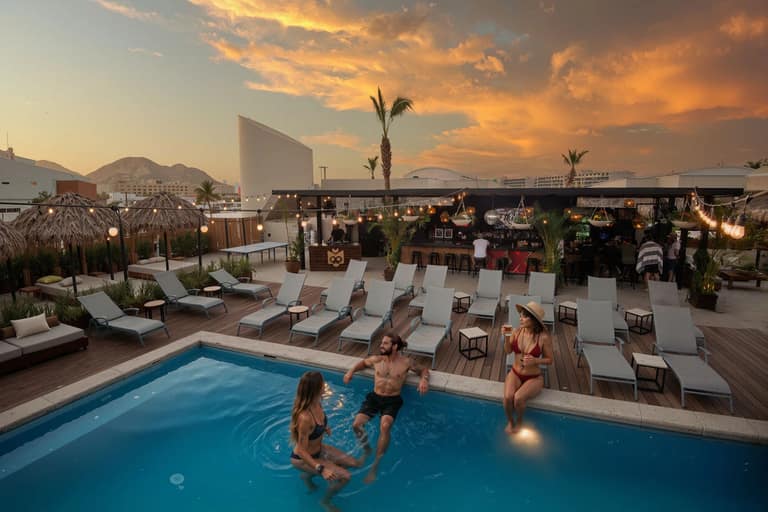Hotel Mayan Monkey Cabos | Best Hotel con day pass