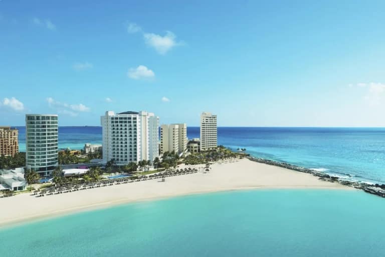 Hotel Krystal Grand Cancún con day pass