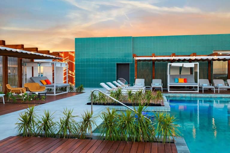 Hotel Aloft Playa del Carmen con day pass