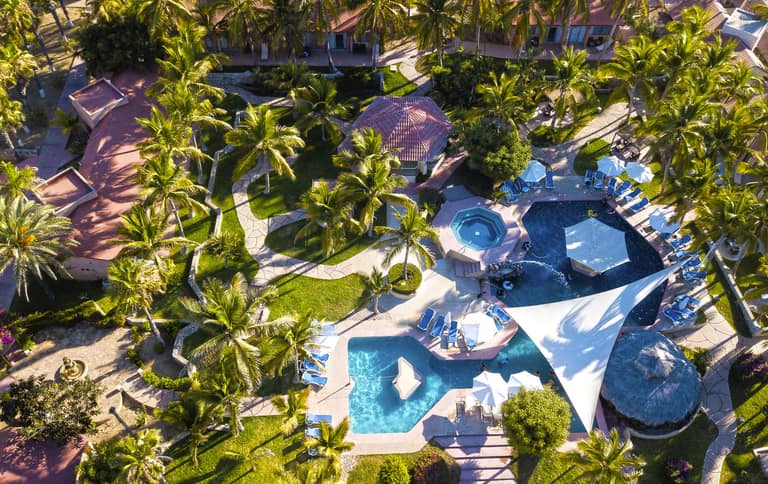 Hotel Buena Vista Oceanfront & Hot Springs Resort con day pass
