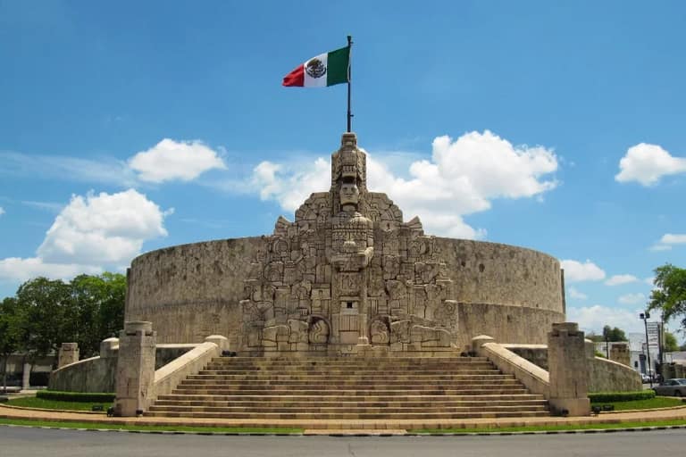 Hotel Tour Privado Ciudad de Merida con day pass