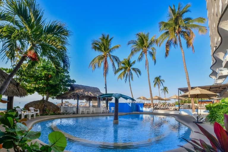 Hotel Krystal Beach Acapulco con day pass