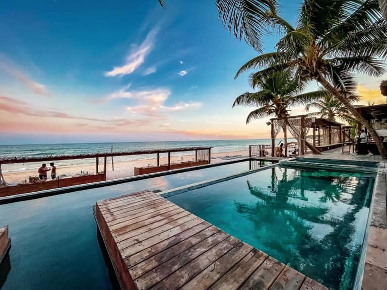 Hotel Amansala Eco-Chic Resort & Spa con day pass