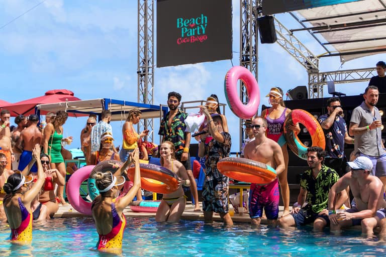 Hotel Coco Bongo Beach Party con day pass