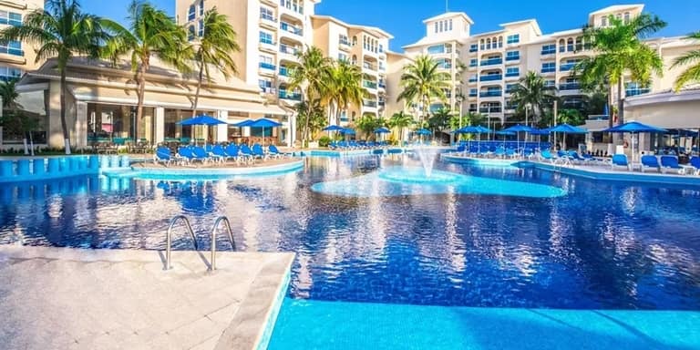 Hotel Occidental Costa Cancún con day pass